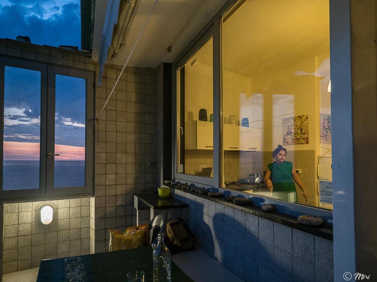 Unda De Ma Sea View Terrace Apartment Вернацца Экстерьер фото